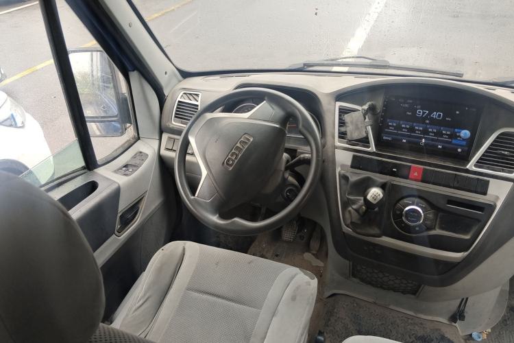 Used Iveco Power Daily 2017 2.5T Deluxe A37 High-Roof 6-7 Seater Bus 47Z5 Steering Wheel