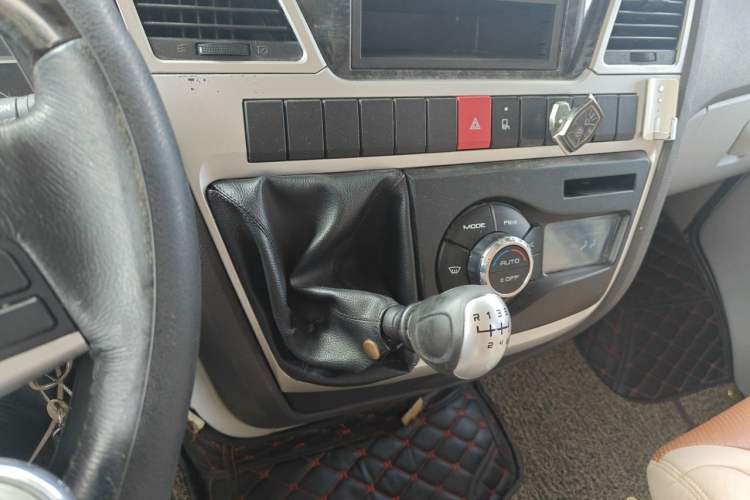 Used Iveco Power Daily  Gear Lever