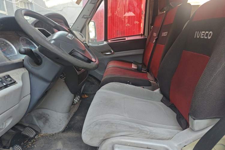 Used Iveco Power Daily 2017 2.5T Deluxe A37 High-Roof 6-7 Seater Bus 47Z5 Left Front Seat