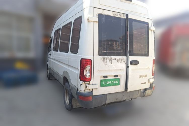 Used Iveco Power Daily 2017 2.5T Deluxe A37 High-Roof 6-7 Seater Bus 47Z5 Rear Left 45 Deg