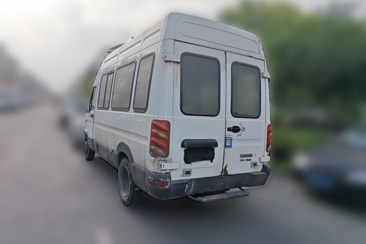 Used Iveco Power Daily 2017 2.5T Classic A37 High-Roof 7-Seater Passenger Van 47Z5 Rear Left 45 Deg