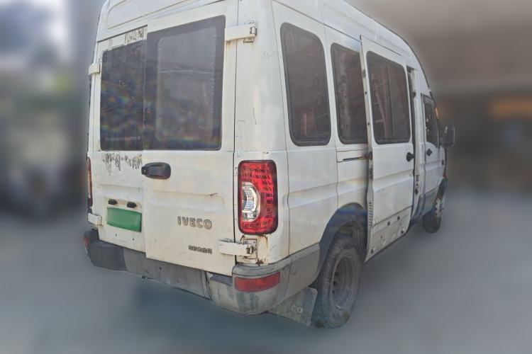 Used Iveco Power Daily 2017 2.5T Deluxe A37 High-Roof 6-7 Seater Bus 47Z5 Rear Right 45 Deg