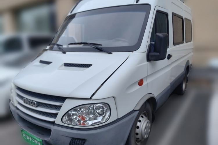 Used Iveco Power Daily 2017 2.5T Classic A32 Mid-Roof 6-7 Seater Bus 47Z5 Guazi used car, China used car export, Used car for sale, Used  cars, Cheapest cars for sale