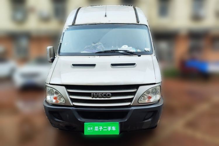 Used Iveco Power Daily 2017 2.5T Classic A37 High-Roof 7-Seater Passenger Van 47Z5 Front