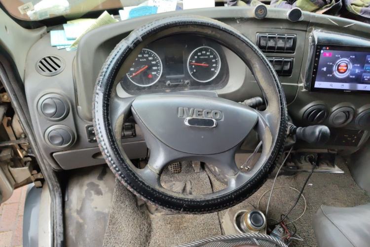 Used Iveco Power Daily 2017 2.5T Classic A37 High-Roof 7-Seater Passenger Van 47Z5 Steering Wheel