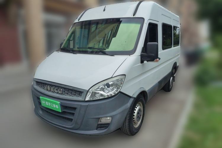 Used Iveco Power Daily 2017 2.5T Classic A32 Mid-Roof 6-7 Seater Bus 47Z5 Guazi used car, China used car export, Used car for sale, Used  cars, Cheapest cars for sale