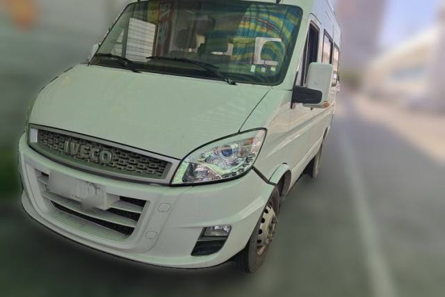 Used Iveco Power Daily 2017 3.0T Deluxe A32 Mid-Roof 6-7 Seater F1CE34818