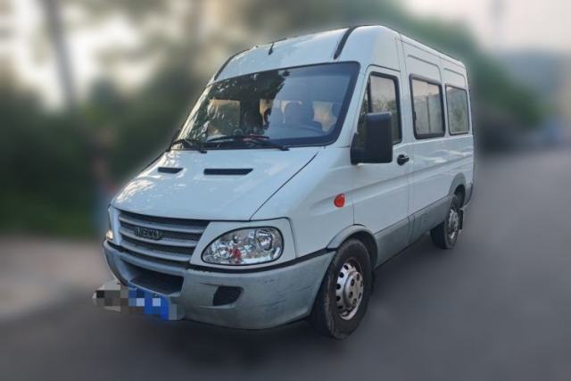 Used Iveco Power Daily 2017 2.5T Classic A32 Mid-Roof 6-7 Seater Bus 47Z5