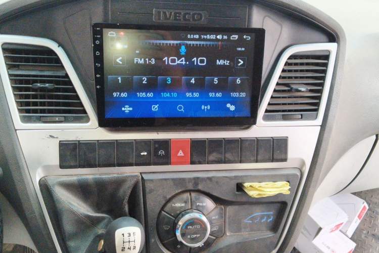 Used Iveco Power Daily 2017 2.5T Deluxe A37 Mid-Roof 6-7 Seater Bus 47Z5 Audio And AC Panel
