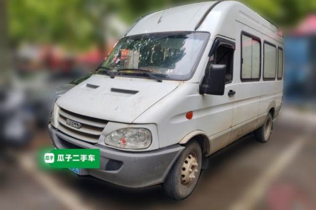 Used Iveco Power Daily 2017 2.5T Deluxe A32 Mid-Roof 5-7 Seater 47Z5 Passenger Van