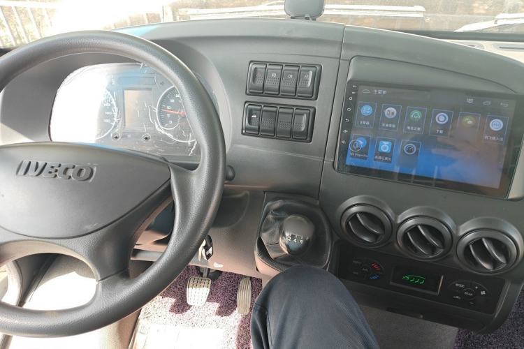 Used Iveco Power Daily  Center Console