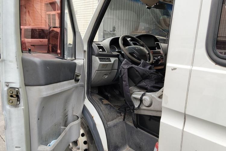 Used Iveco Power Daily 2017 2.5T Deluxe A37 High-Roof 6-7 Seater Bus 47Z5 Driver Seat