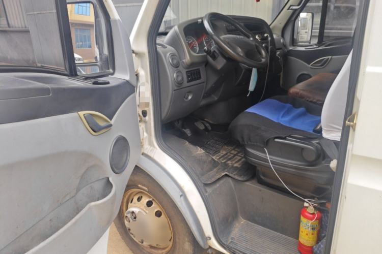 Used Iveco Power Daily 2017 2.5T Classic A37 High-Roof 7-Seater Passenger Van 47Z5 Driver Seat