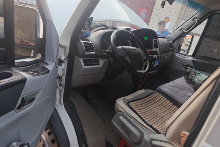 Used Iveco Power Daily 2017 2.5T Deluxe A37 Mid-Roof 6-7 Seater Bus 47Z5 Driver Seat