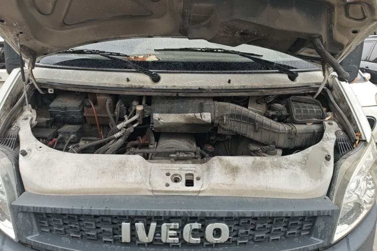 Used Iveco Power Daily  Engine Bay
