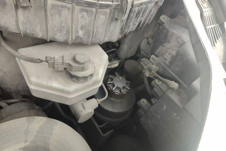 Used Iveco Power Daily 2017 2.5T Deluxe A37 High-Roof 6-7 Seater Bus 47Z5 Engine Bay Left
