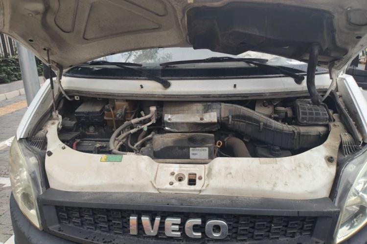 Used Iveco Power Daily 2017 3.0T Prestige A37 High-Roof 6-7 Seater F1CE34818 Engine Bay