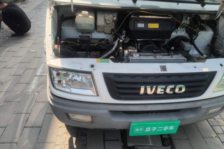 Used Iveco Power Daily 2017 2.5T Classic A32 Mid-Roof 6-7 Seater Bus 47Z5 Engine Bay Right
