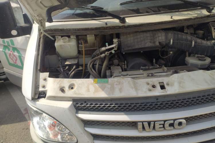 Used Iveco Power Daily 2017 2.5T Classic A32 Mid-Roof 6-7 Seater Bus 47Z5 Engine Bay Right