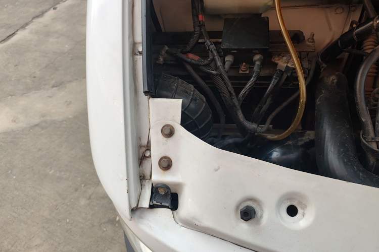 Used Iveco Power Daily 2017 2.5T Classic A32 Mid-Roof 6-7 Seater Bus 47Z5 Engine Bay Right