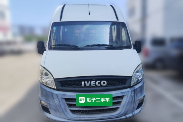 Used Iveco Power Daily 2017 2.5T Deluxe A37 High-Roof 6-7 Seater Bus 47Z5 Exterior 1