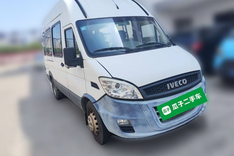 Used Iveco Power Daily 2017 2.5T Deluxe A37 High-Roof 6-7 Seater Bus 47Z5 Exterior 2