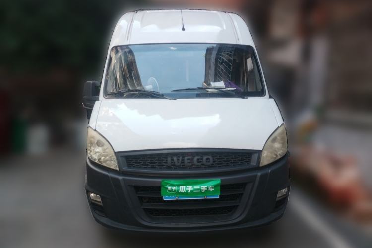 Used Iveco Power Daily 2017 2.5T Deluxe A37 High-Roof 6-7 Seater Bus 47Z5 Front