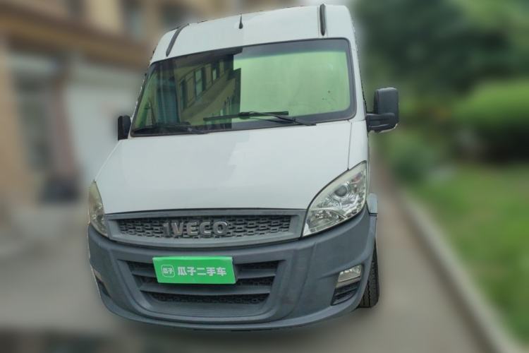 Used Iveco Power Daily 2017 2.5T Classic A32 Mid-Roof 6-7 Seater Bus 47Z5 Front