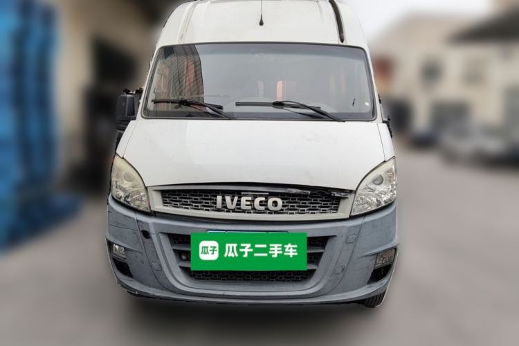 Used Iveco Power Daily 2017 2.5T Deluxe A37 High-Roof 6-7 Seater Bus 47Z5 Front