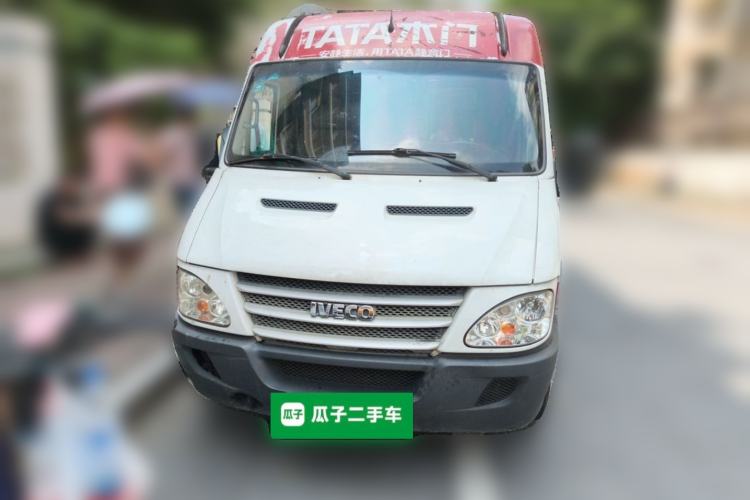 Used Iveco Power Daily 2017 2.5T Classic A32 Mid-Roof 6-7 Seater Bus 47Z5 Front