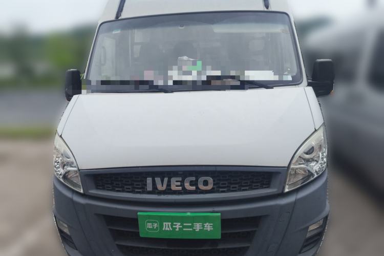 Used Iveco Power Daily 2017 2.5T Deluxe A37 High-Roof 6-7 Seater Bus 47Z5 Front
