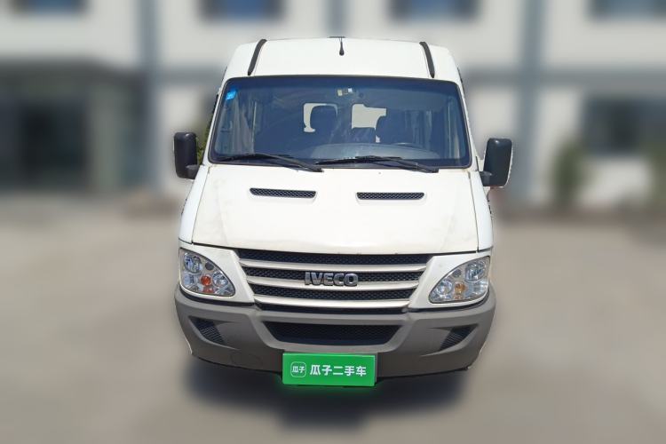 Used Iveco Power Daily 2017 2.5T Classic A37 Mid-Roof 7-Seater Bus 47Z5 Front