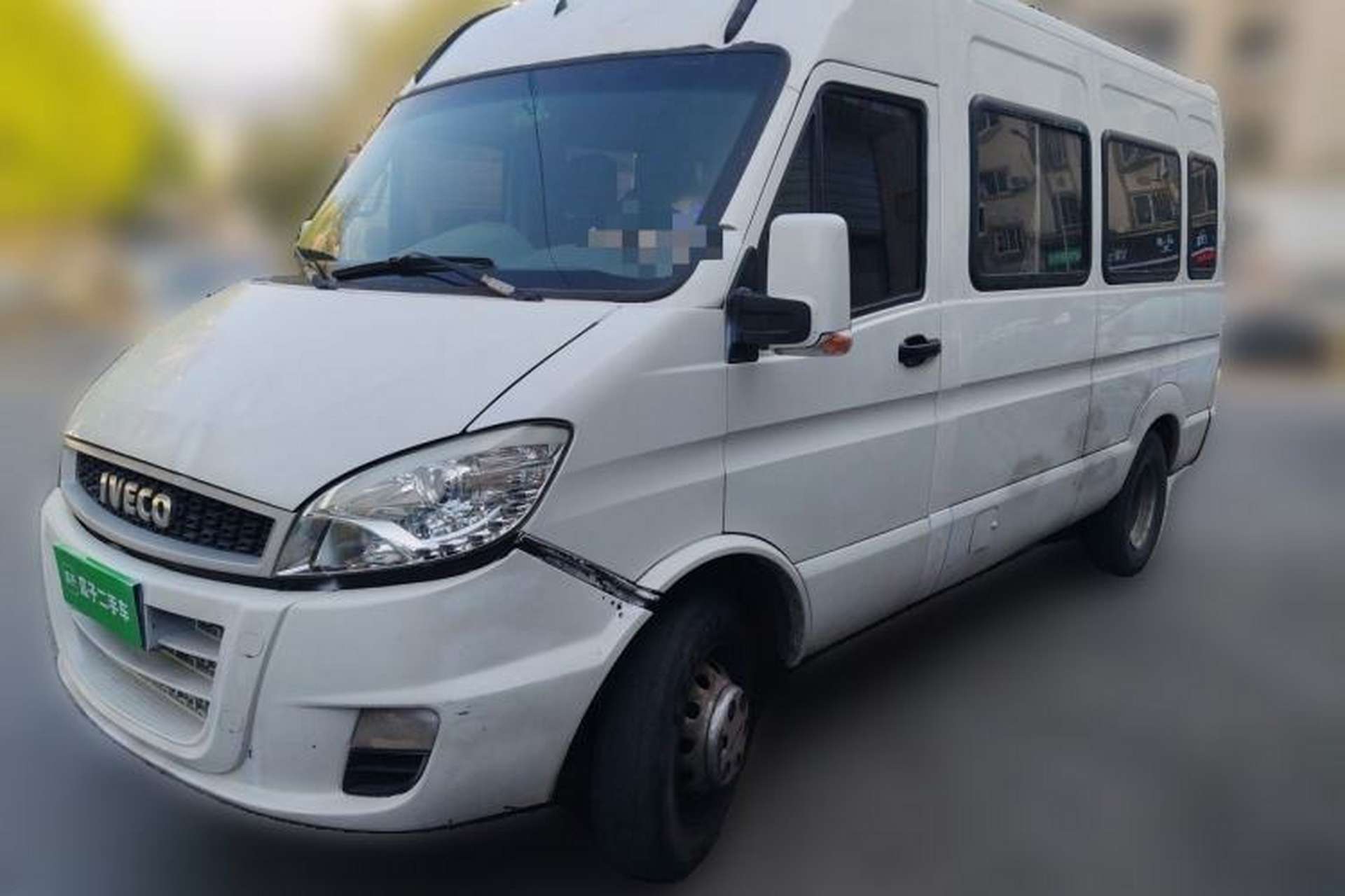 Used Iveco Power Daily 2017 3.0T Deluxe A37 Mid-Roof 6-7 Seater F1CE34818 Passenger Van Front Left 45 Deg