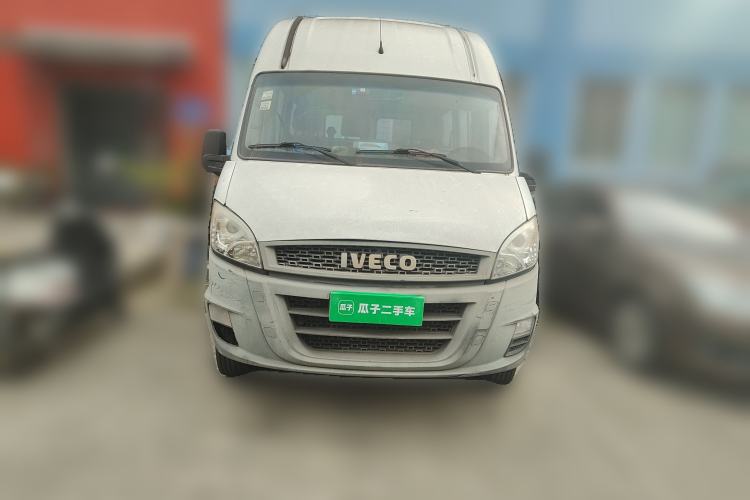 Used Iveco Power Daily 2017 2.5T Deluxe A37 High-Roof 6-7 Seater Bus 47Z5 Front
