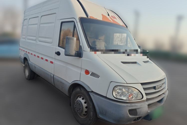 Used Iveco Power Daily 2017 2.8T Prestige V39 Van High Roof Model 43S5 Front Right 45 Deg