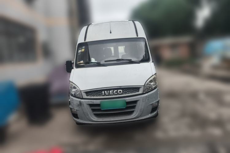 Used Iveco Power Daily 2017 2.5T Classic A37 High-Roof 7-Seater Passenger Van 47Z5 Front