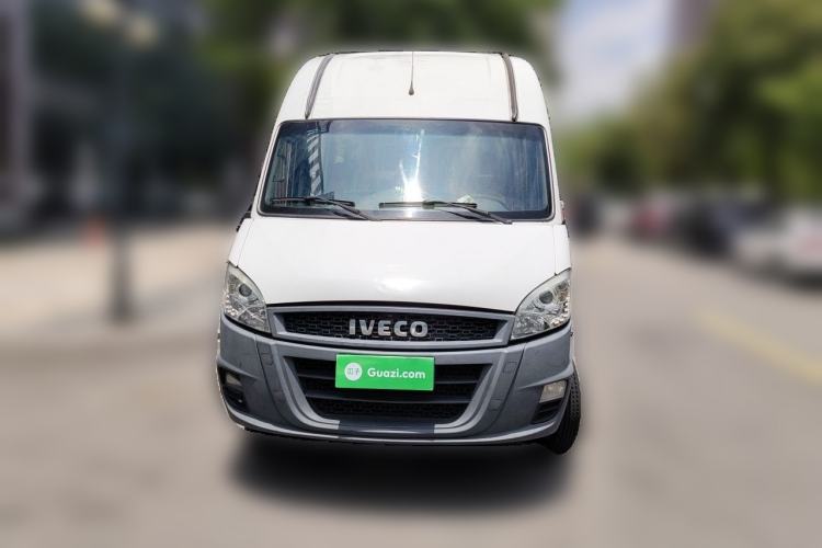 Used Iveco Power Daily 2017 2.5T Deluxe A37 High-Roof 6-7 Seater Bus 47Z5 Front