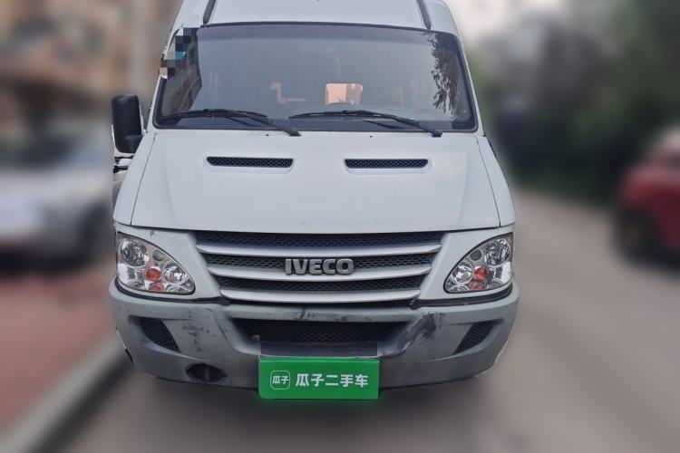 Used Iveco Power Daily 2017 2.5T Classic A37 Mid-Roof 7-Seater Bus 47Z5 Front