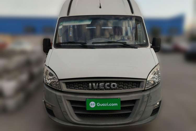 Used Iveco Power Daily 2017 2.5T Deluxe A37 High-Roof 6-7 Seater Bus 47Z5 Front