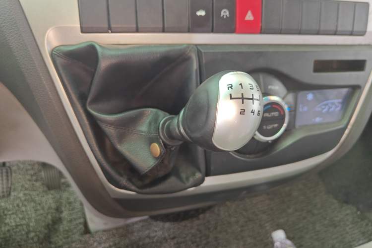 Used Iveco Power Daily 2017 3.0T Deluxe A32 Mid-Roof 6-7 Seater F1CE34818 Gear Lever