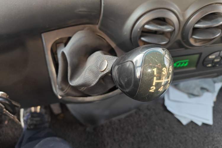 Used Iveco Power Daily 2017 2.8T Prestige V39 Van High Roof Model 43S5 Gear Lever