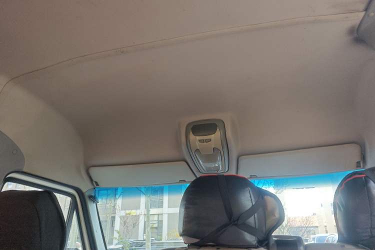 Used Iveco Power Daily 2017 2.5T Classic A32 Mid-Roof 6-7 Seater Bus 47Z5 Headliner