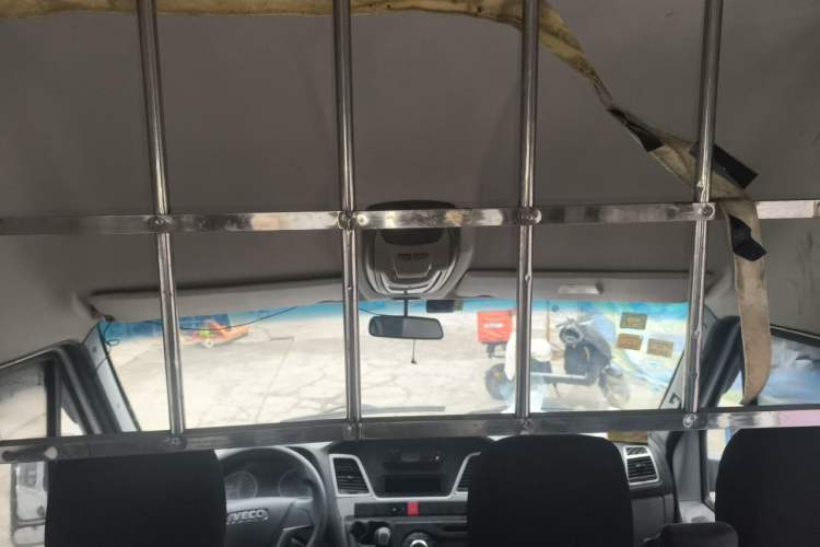 Used Iveco Power Daily 2017 2.5T Classic A37 High-Roof 7-Seater Passenger Van 47Z5 Headliner