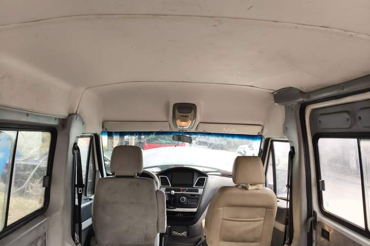 Used Iveco Power Daily 2017 2.5T Deluxe A37 Mid-Roof 6-7 Seater Bus 47Z5 Headliner