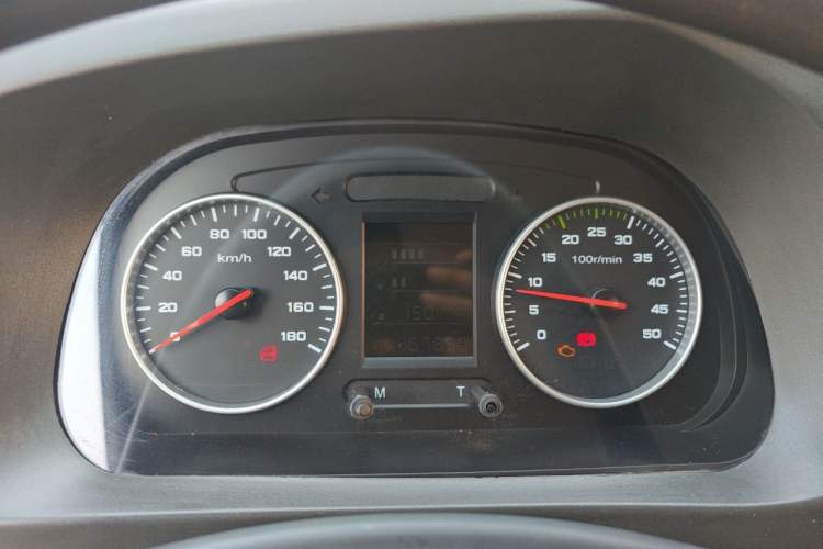Used Iveco Power Daily 2017 2.5T Classic A32 Mid-Roof 6-7 Seater Bus 47Z5 Instrument Cluster