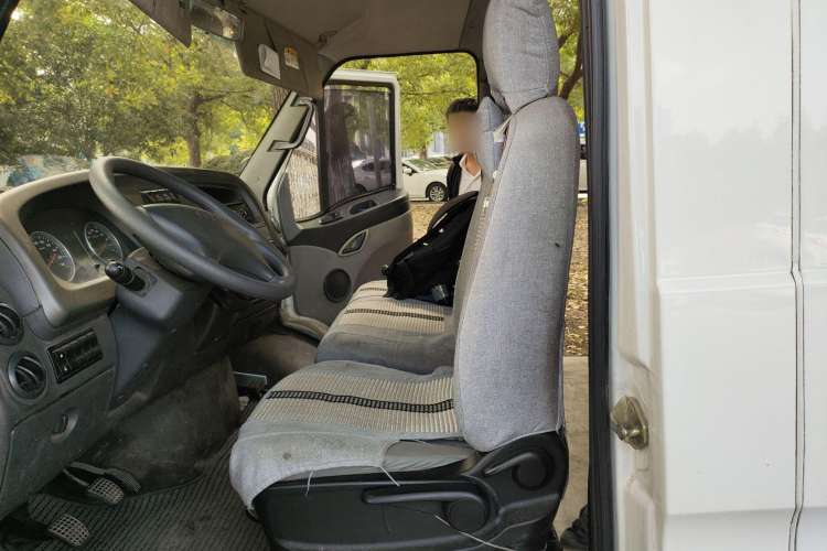Used Iveco Power Daily 2017 2.5T Deluxe A37 High-Roof 6-7 Seater Bus 47Z5 Left Front Seat