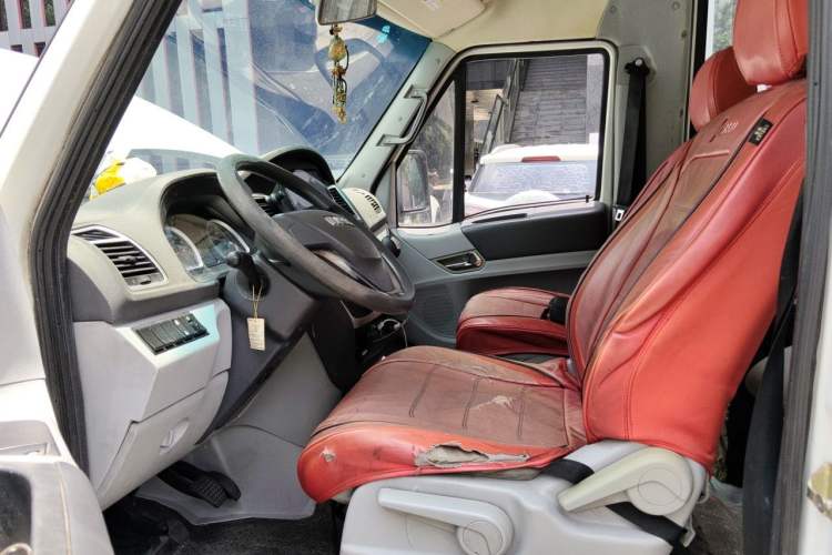 Used Iveco Power Daily 2017 2.5T Deluxe A37 High-Roof 6-7 Seater Bus 47Z5 Left Front Seat