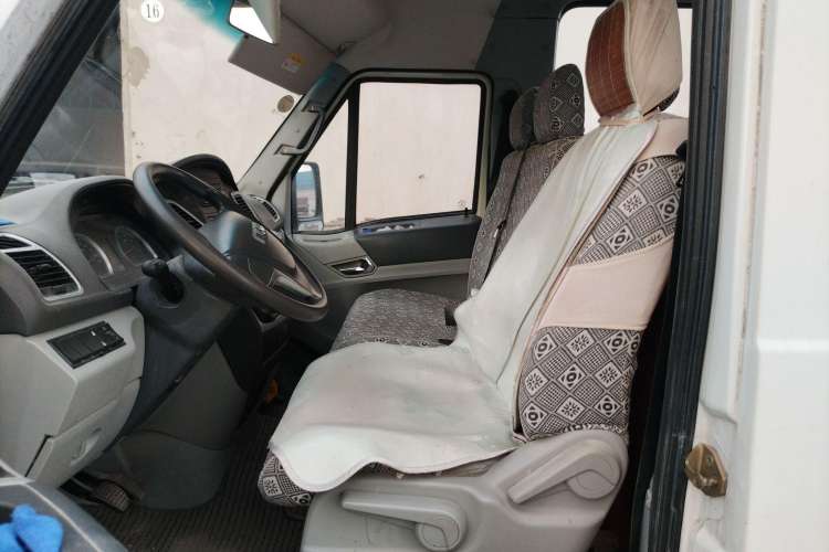 Used Iveco Power Daily 2017 2.5T Deluxe A37 High-Roof 6-7 Seater Bus 47Z5 Left Front Seat