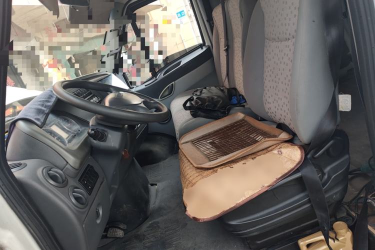 Used Iveco Power Daily 2017 2.5T Classic A32 Mid-Roof 6-7 Seater Bus 47Z5 Left Front Seat