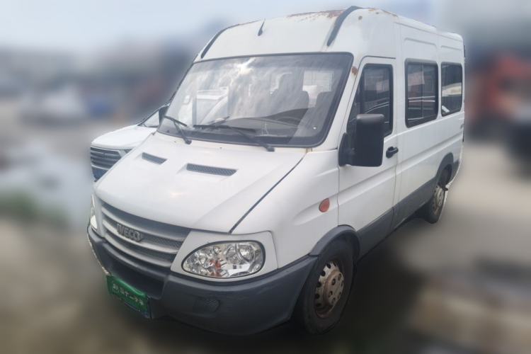 Used Iveco Power Daily 2017 2.5T Classic A32 Mid-Roof 6-7 Seater Bus 47Z5 Guazi used car, China used car export, Used car for sale, Used cars, Cheapest cars for sale